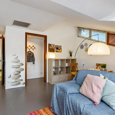 아파트 Center Apartments! *