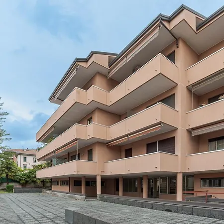 Lägenhet Center Apartments! Como