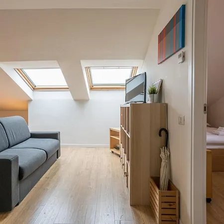 아파트 Center Apartments! 코모